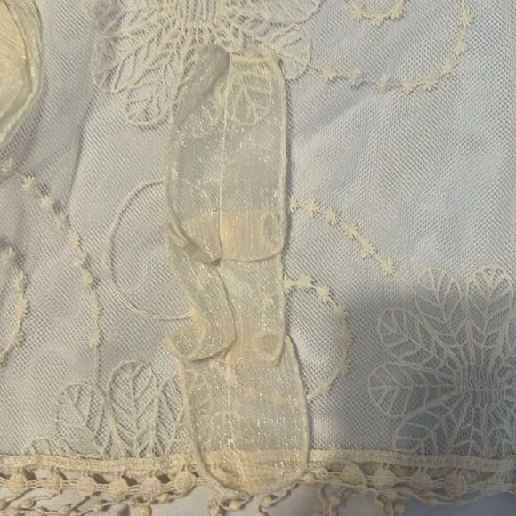 Pier1 cream colored lacy embellished oblong scarf 71” long including fringe EUC - Picture 8 of 13